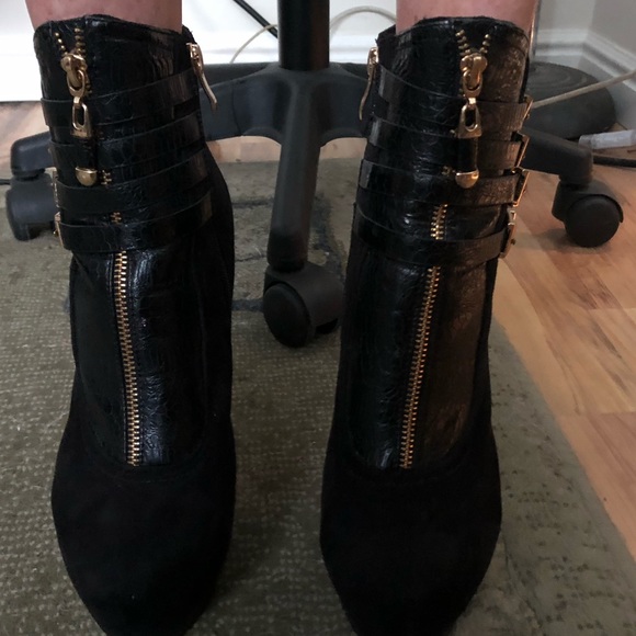 Bebe Black Suede Stiletto Ankle Booties w/ gold - Picture 5 of 7